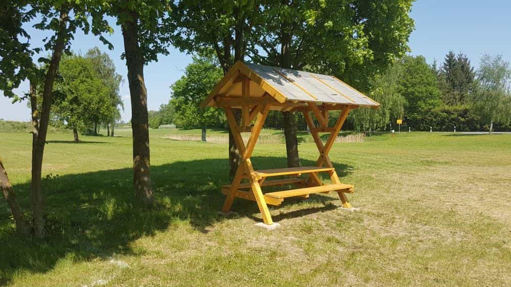 Überdachte Sitzgruppe Waldschänke in 3 Varianten Bausatz Überdachte Sitzgruppe Waldschänke in 3 Varianten Bausatz